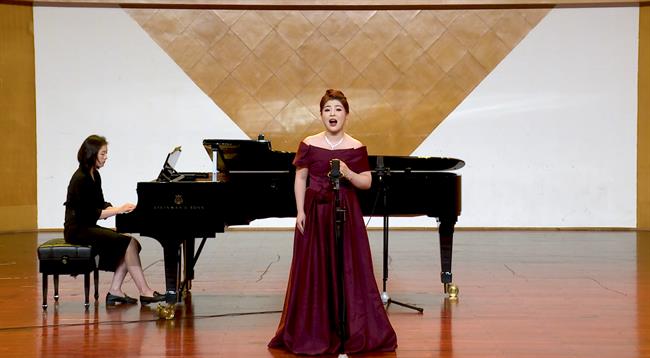 校園十佳歌手《燕子》.png 校園十佳歌手《燕子》.png